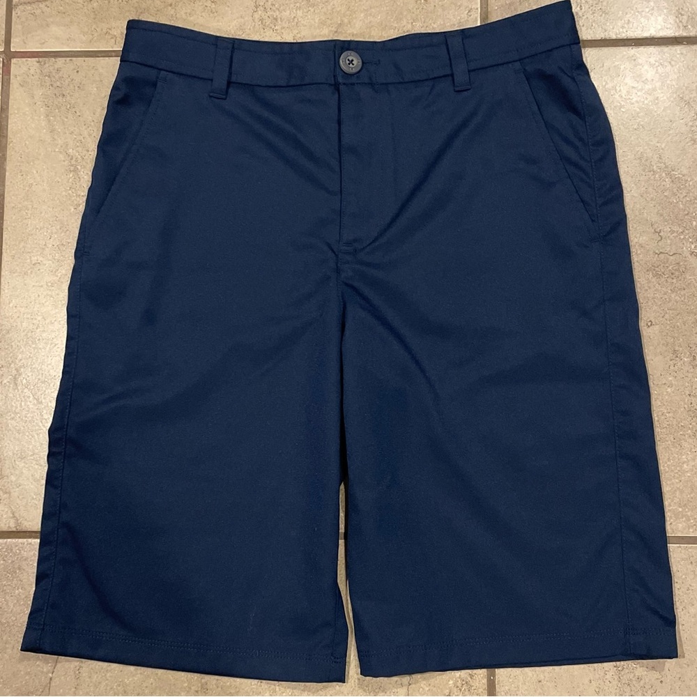 Under Armour Youth size 18 Navy Blue Golf Shorts